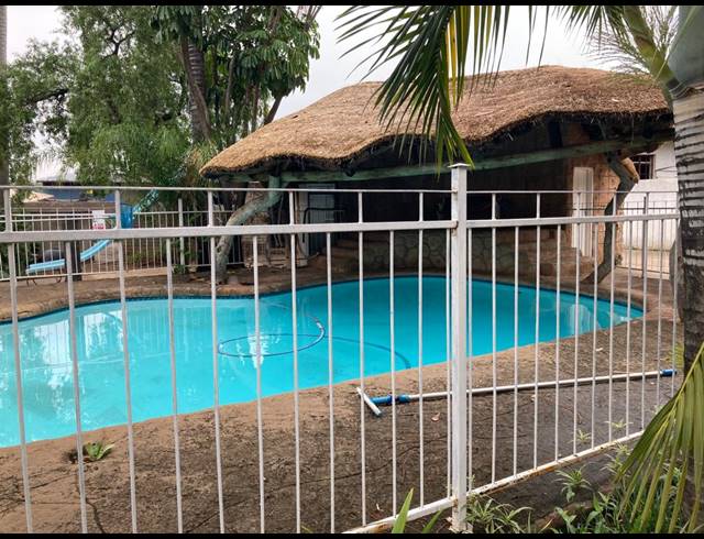 1,000M² INVESTMENT FOR SALE IN WATERVAL EAST